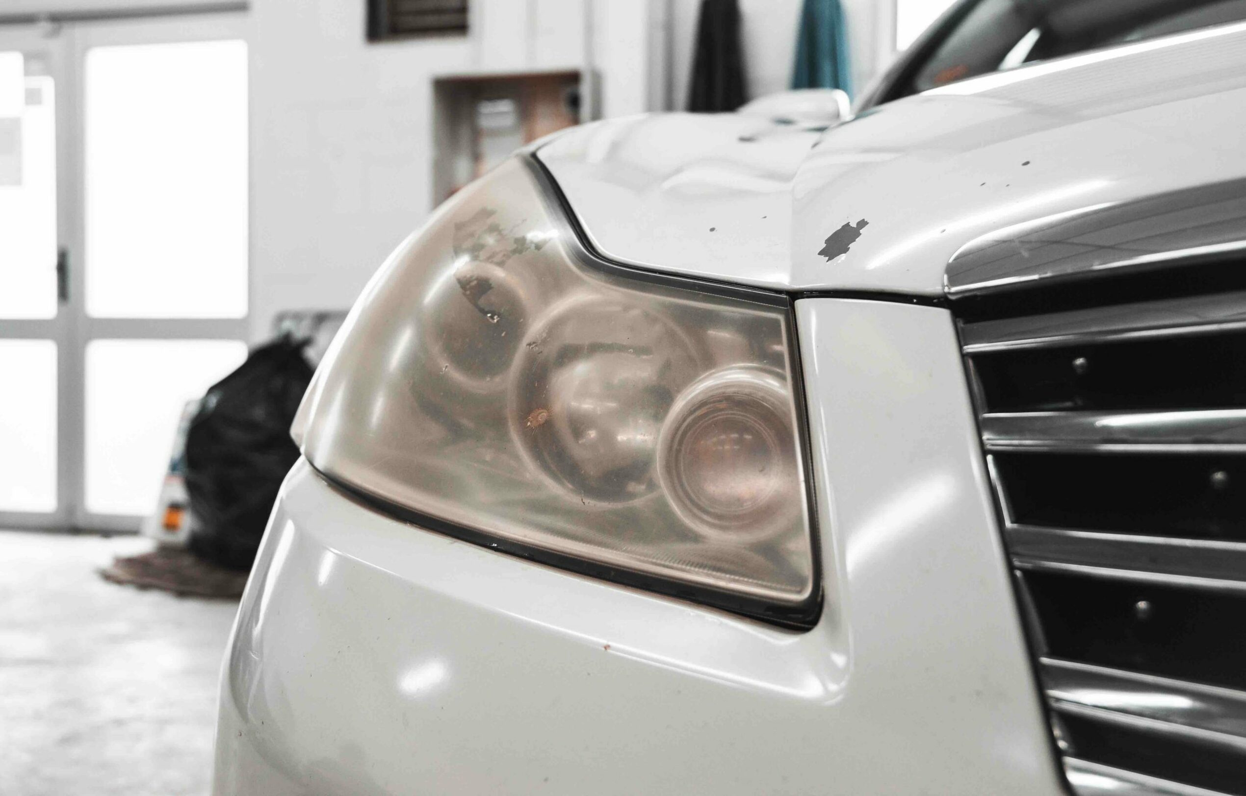 Headlight lens polishing / buff